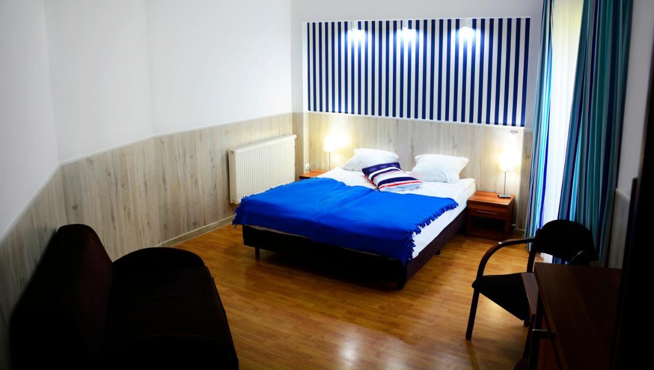 Hotel Pod Wydma à Unieście Extérieur photo